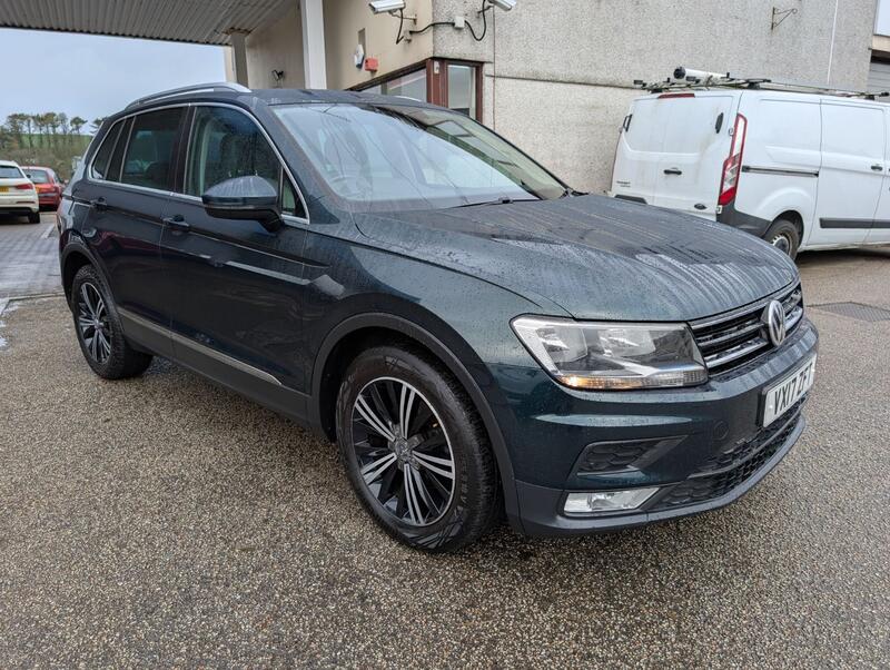 View VOLKSWAGEN TIGUAN 2.0 TDI BlueMotion Tech SE Navigation