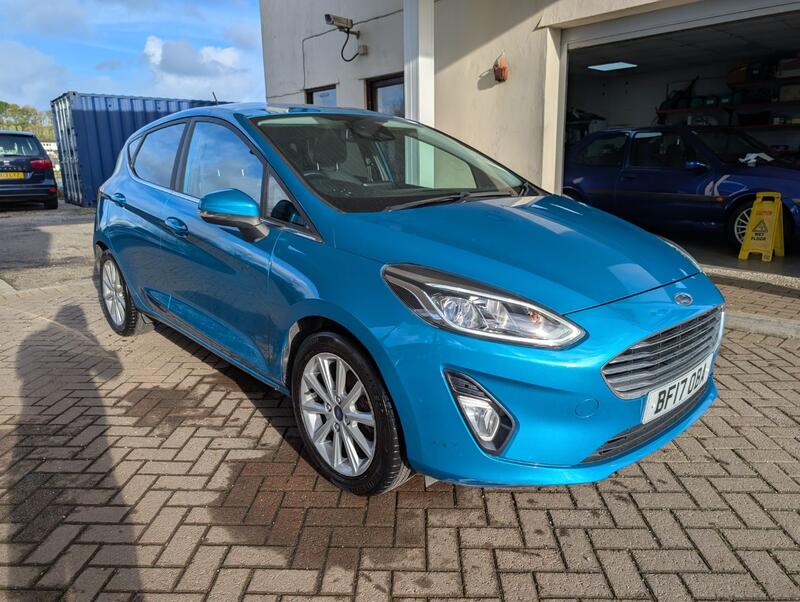 View FORD FIESTA 1.0 T EcoBoost Titanium