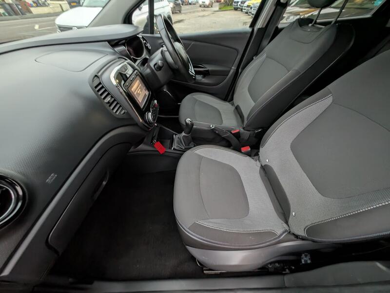 RENAULT CAPTUR
