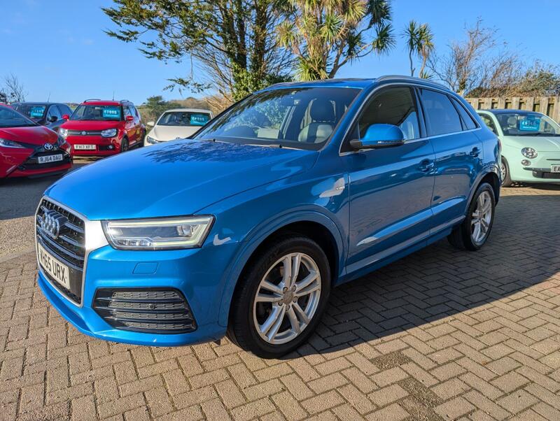 AUDI Q3