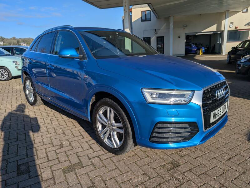 View AUDI Q3 2.0 TDI S line Quattro