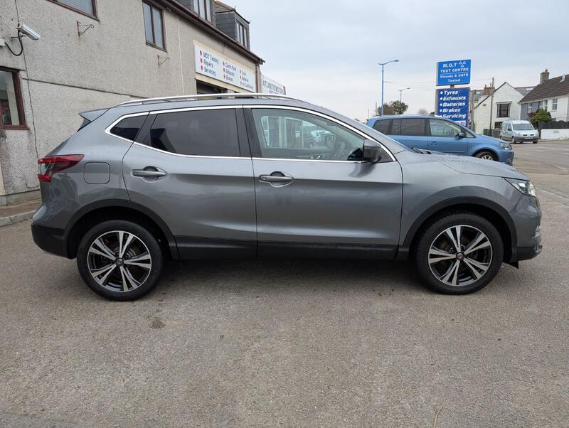 View NISSAN QASHQAI 1.2 DIG-T N-Connecta