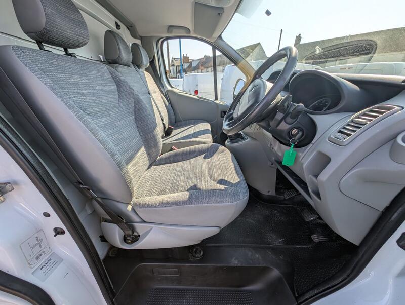 RENAULT TRAFIC