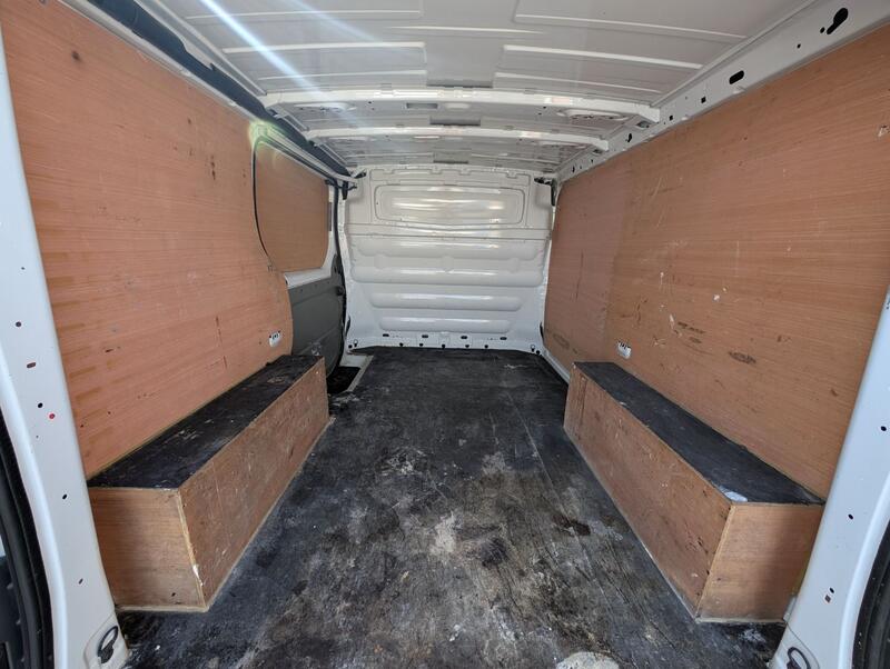 RENAULT TRAFIC