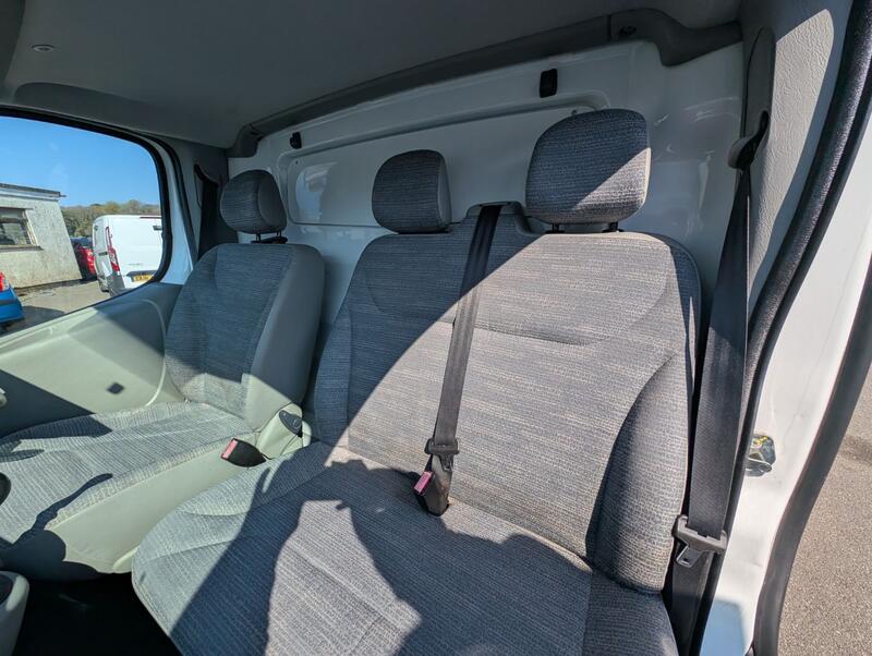 RENAULT TRAFIC