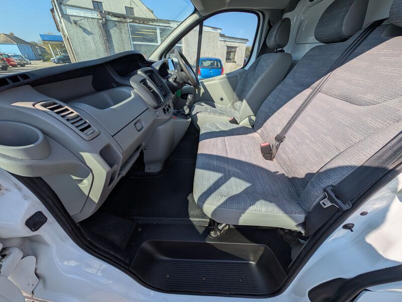 RENAULT TRAFIC