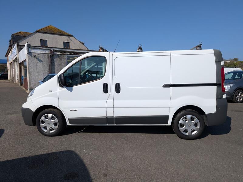 RENAULT TRAFIC