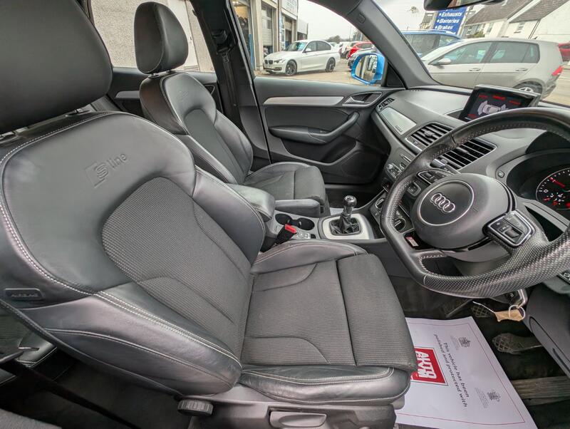 AUDI Q3