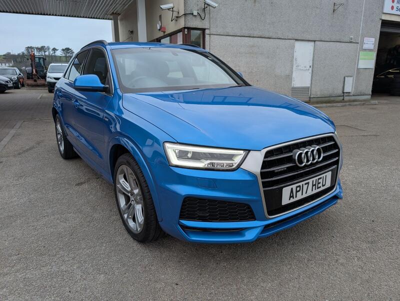 AUDI Q3