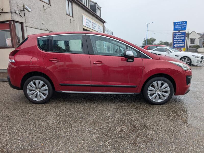 View PEUGEOT 3008 1.6 HDi Active