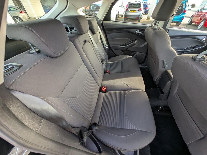 FORD FOCUS