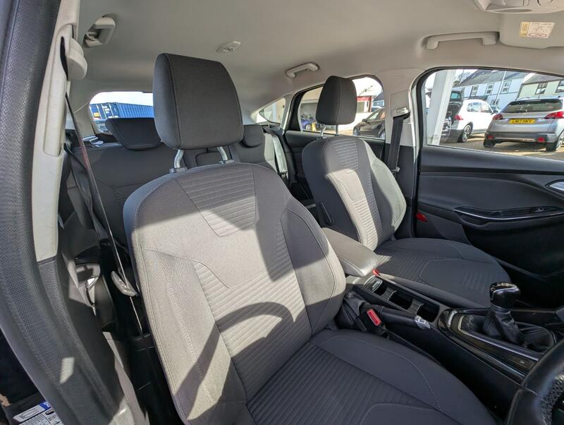 FORD FOCUS