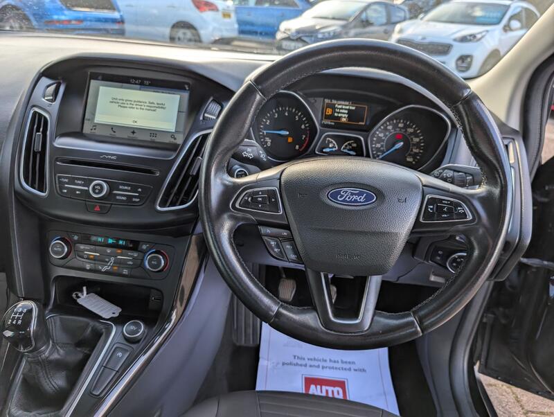 FORD FOCUS