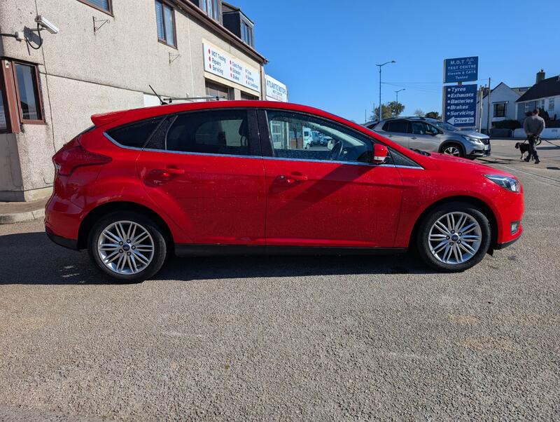 View FORD FOCUS 1.0 T EcoBoost Zetec Edition