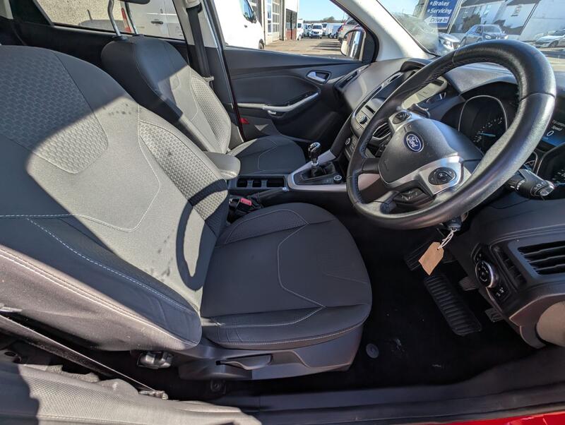 FORD FOCUS