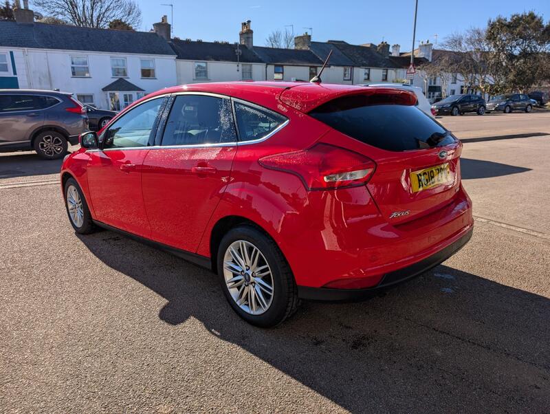 FORD FOCUS