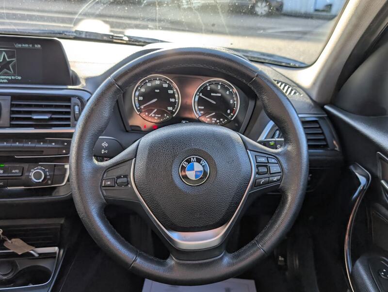 BMW 1 SERIES