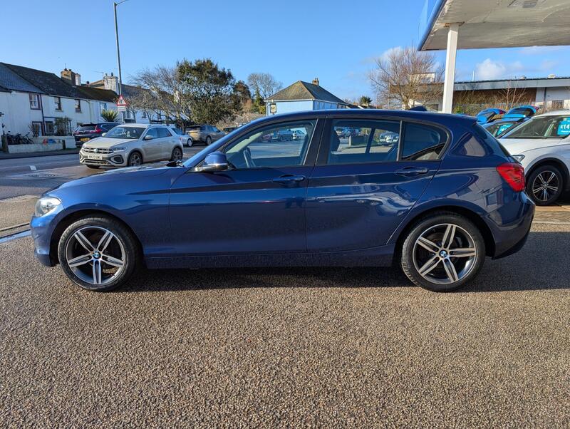 BMW 1 SERIES