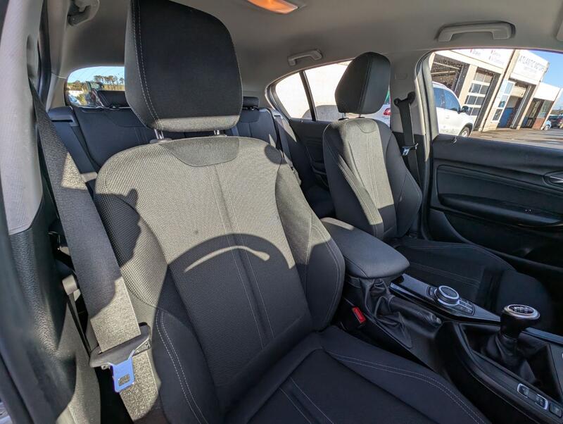 BMW 1 SERIES