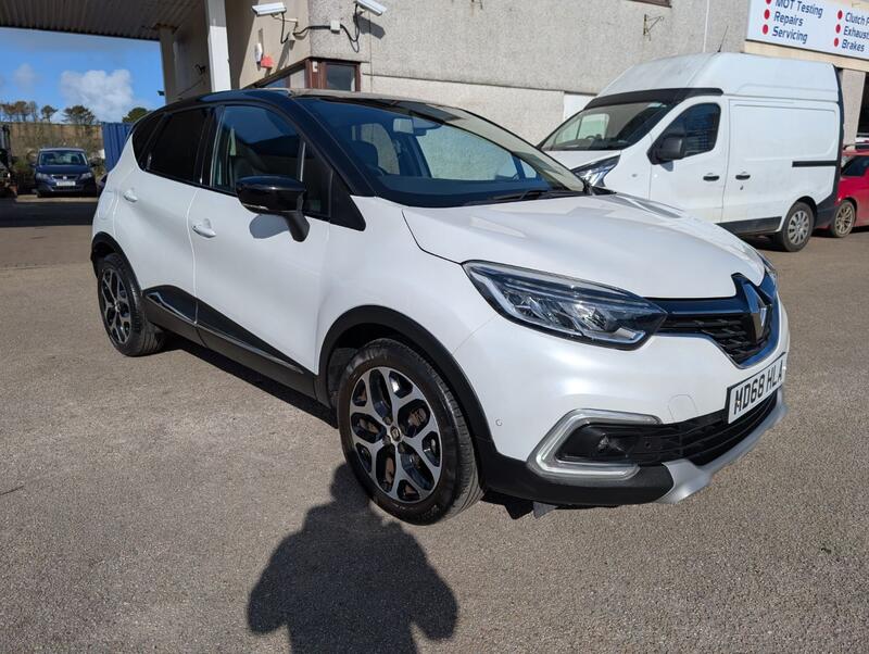 View RENAULT CAPTUR 1.5 GT Line dCi 90 MY18