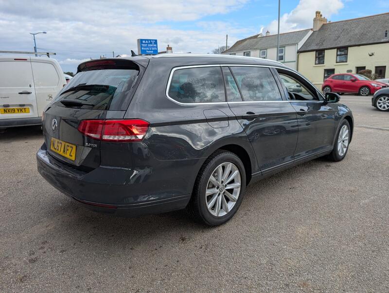 View VOLKSWAGEN PASSAT 2.0 TDI SE Business