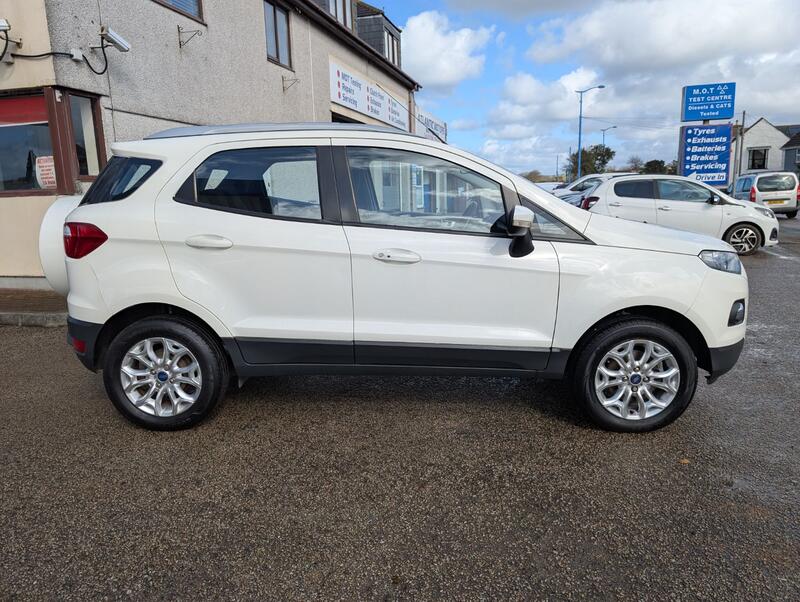 View FORD ECOSPORT 1.0 T EcoBoost Titanium