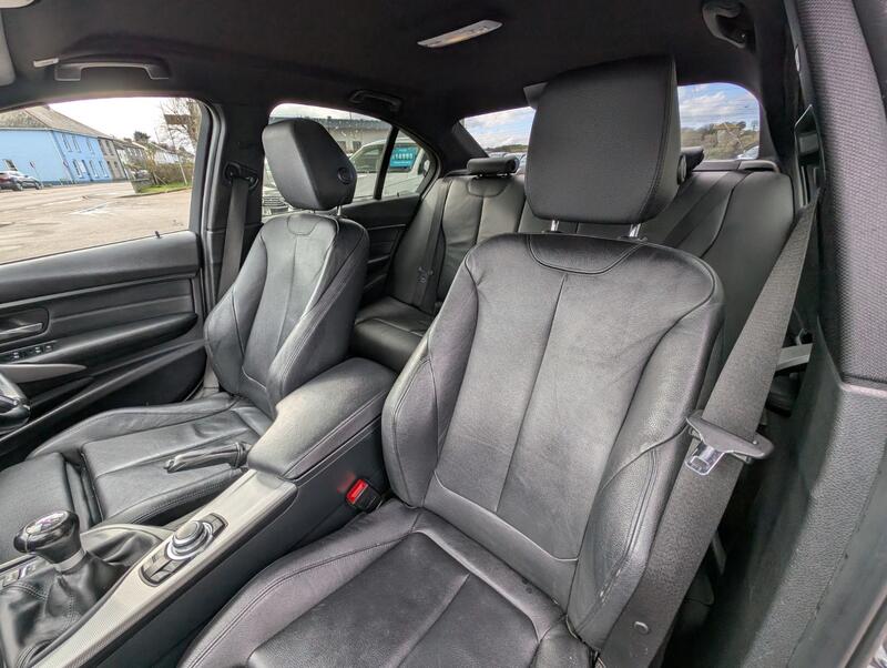 BMW 3 SERIES