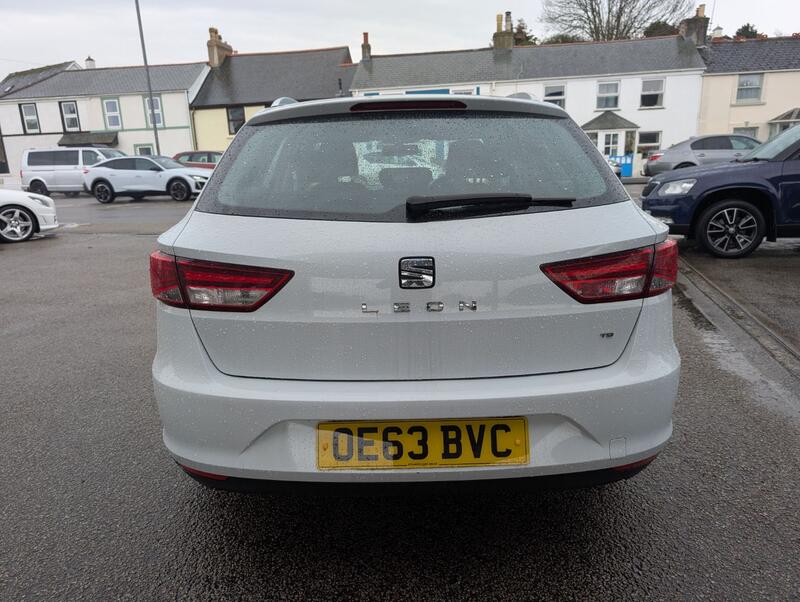 SEAT LEON