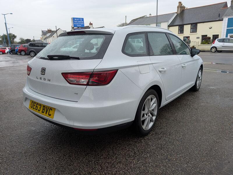 SEAT LEON