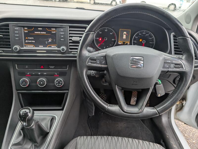 SEAT LEON