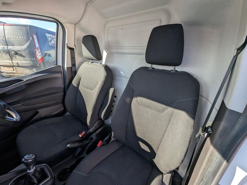 FORD TRANSIT COURIER