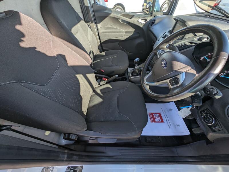 FORD TRANSIT COURIER