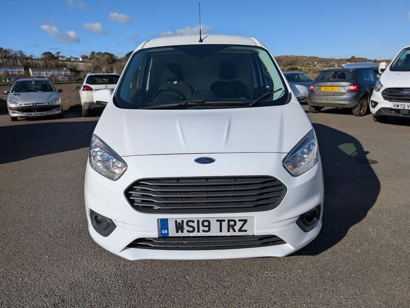 FORD TRANSIT COURIER