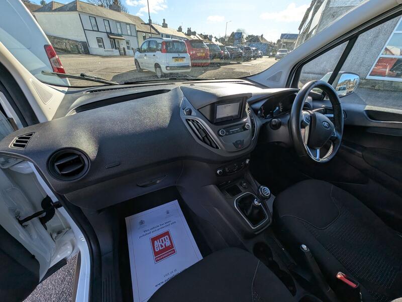 FORD TRANSIT COURIER