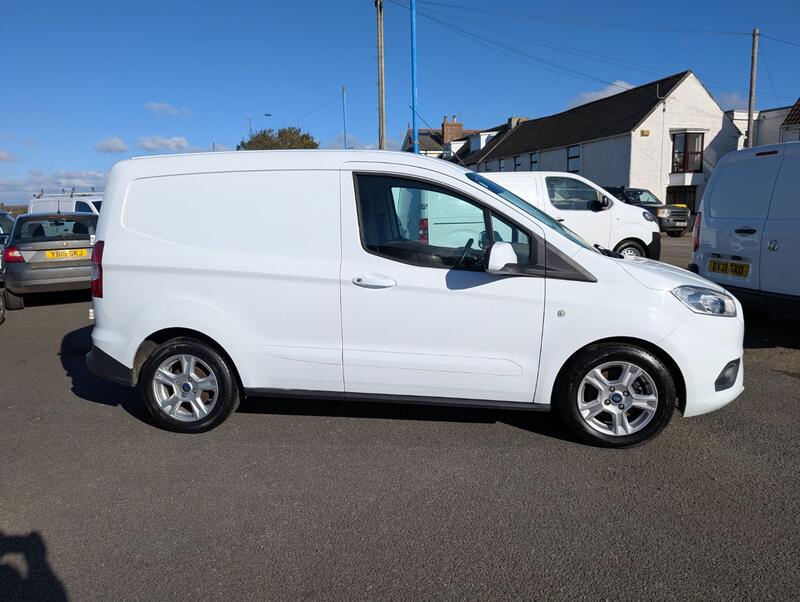 View FORD TRANSIT COURIER 1.0 EcoBoost Limited