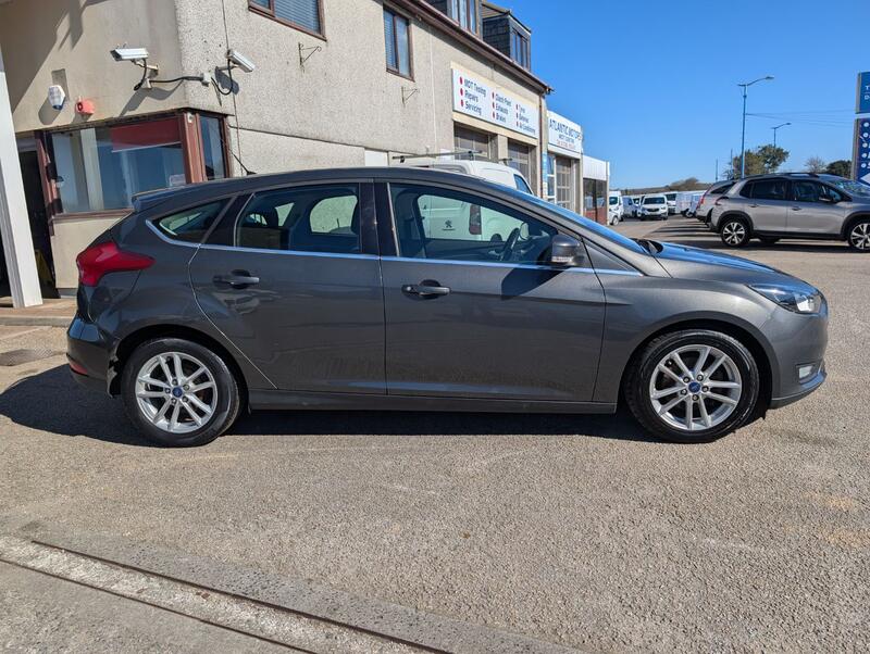View FORD FOCUS 1.6 TDCi Zetec