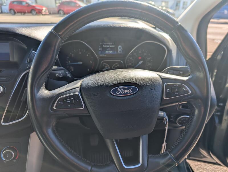 FORD FOCUS