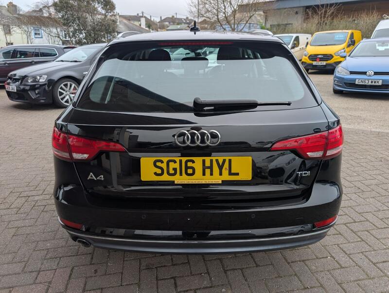 AUDI A4 AVANT