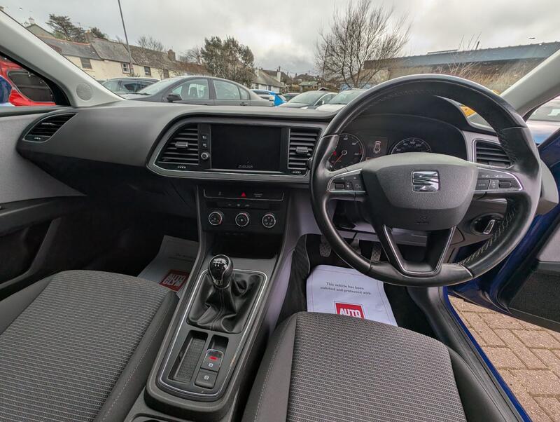 SEAT LEON