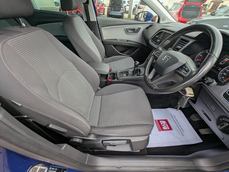 SEAT LEON