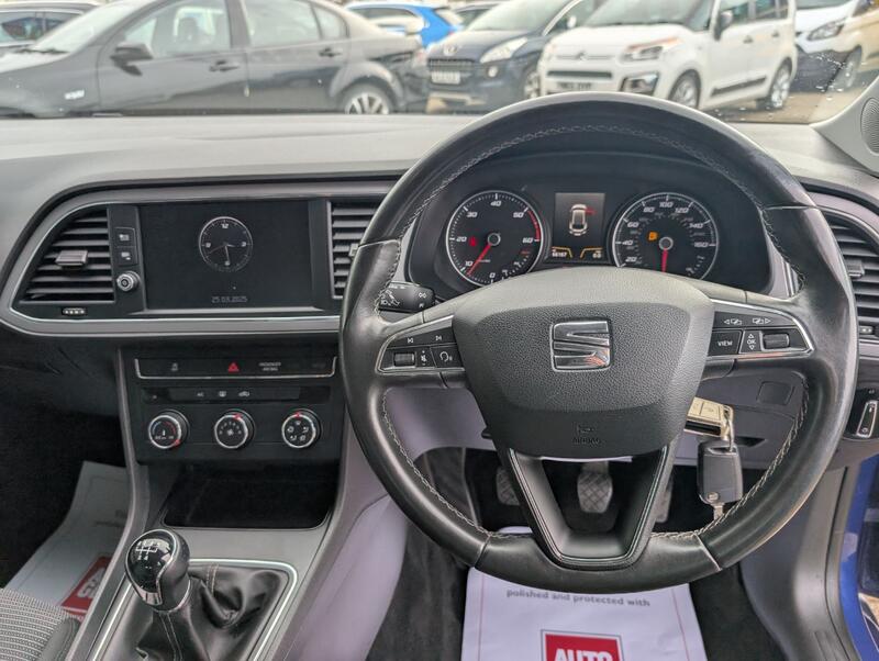 SEAT LEON