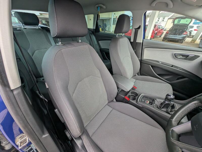 SEAT LEON