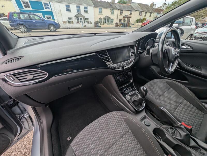 VAUXHALL ASTRA