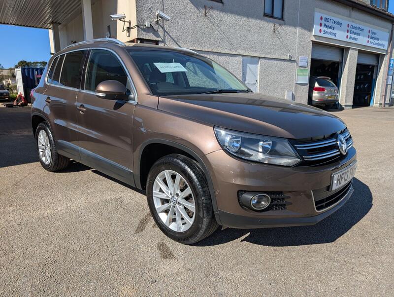 View VOLKSWAGEN TIGUAN 2.0 TDI BlueMotion Tech SE DSG
