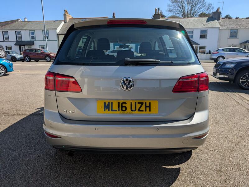 VOLKSWAGEN GOLF SV