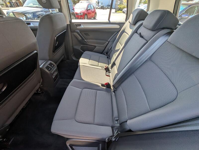 VOLKSWAGEN GOLF SV