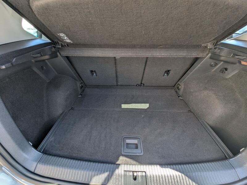 VOLKSWAGEN GOLF SV
