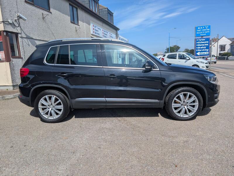 View VOLKSWAGEN TIGUAN 2.0 TDI BlueMotion Tech Match Edition
