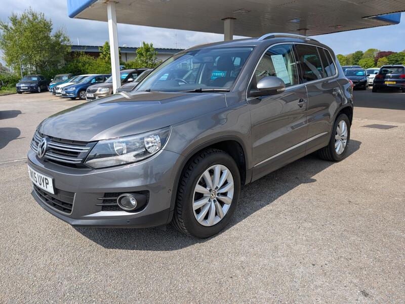 VOLKSWAGEN TIGUAN