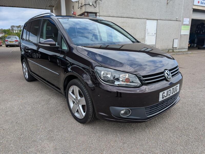 VOLKSWAGEN TOURAN